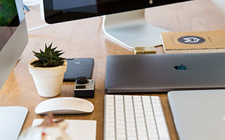 阿斯顿马丁Vantage，豪华跑车的典范