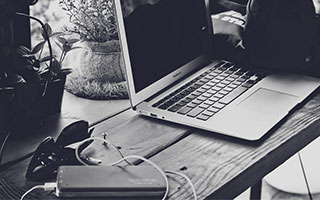 广汽传祺M8商务车，高端商务出行的理想选择